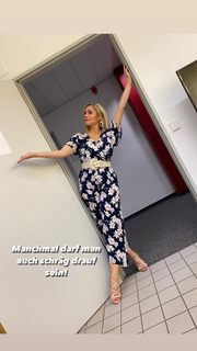 Ruth Moschner feet photo thumbnail