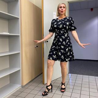 Ruth Moschner feet photo thumbnail