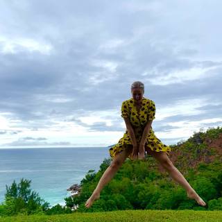 Ruth Moschner feet photo thumbnail