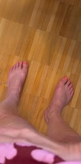 Ruth Moschner feet photo 1