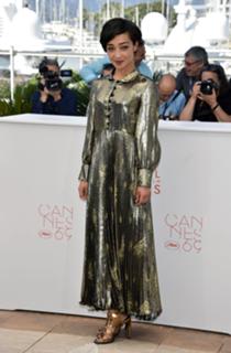 Ruth Negga feet photo thumbnail