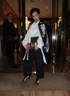 Ruth Negga feet photo thumbnail