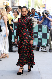 Ruth Negga feet photo thumbnail