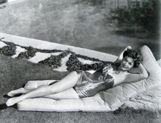 Ruth Roman feet photo 16