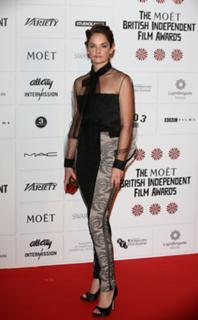 Ruth Wilson feet photo thumbnail