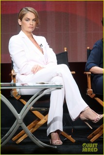 Ruth Wilson feet photo thumbnail