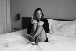 Ruth Wilson feet photo thumbnail