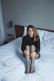 Ruth Wilson feet photo thumbnail