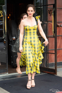 Ruth Wilson feet photo thumbnail
