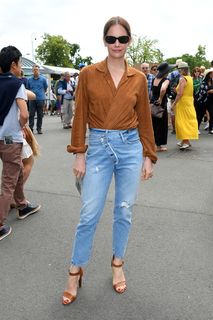 Ruth Wilson feet photo thumbnail