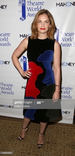 Ruth Wilson feet photo thumbnail