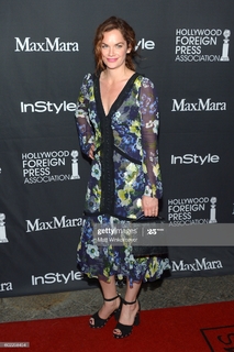 Ruth Wilson feet photo thumbnail