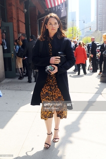 Ruth Wilson feet photo thumbnail
