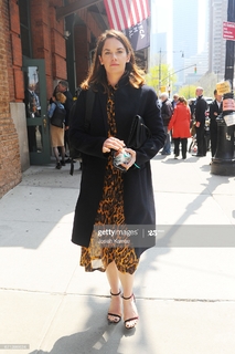 Ruth Wilson feet photo thumbnail