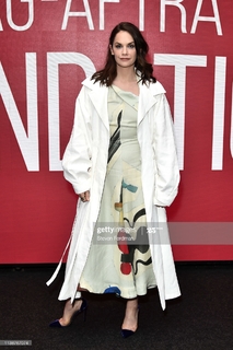 Ruth Wilson feet photo thumbnail