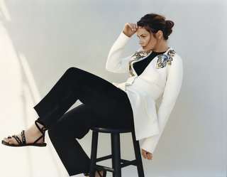 Ruth Wilson feet photo thumbnail