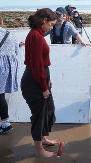 Ruth Wilson feet photo thumbnail
