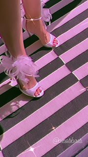 Rydel Lynch feet photo 9