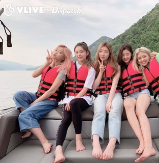 Ryu-jin Shin feet photo thumbnail