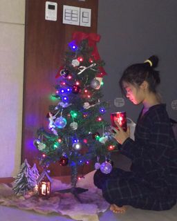 Ryu-jin Shin feet photo thumbnail