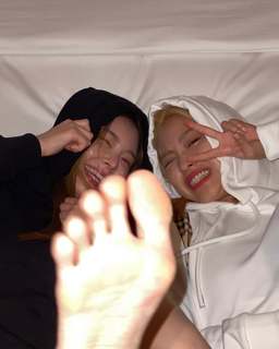 Ryu-jin Shin feet photo thumbnail