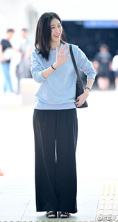 Ryu-jin Shin feet photo thumbnail