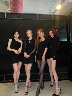 Ryu-jin Shin feet photo thumbnail