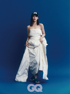 Ryu-jin Shin feet photo thumbnail