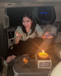 Ryu-jin Shin feet photo thumbnail