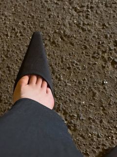 Ryu-jin Shin feet photo thumbnail