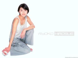 Ryôko Hirosue feet photo 15