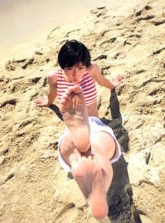 Ryôko Hirosue feet photo 9