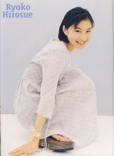 Ryôko Hirosue feet photo 13