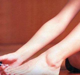 Ryôko Hirosue feet photo 11