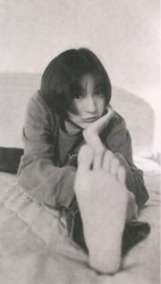 Ryôko Hirosue feet photo 9