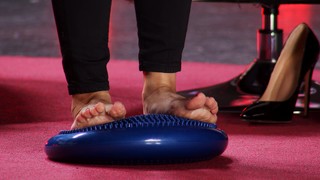 Rébecca Claude feet photo 5