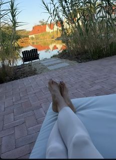 Réka Rubint feet photo 2