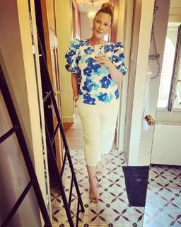 S.E. Cupp feet photo thumbnail