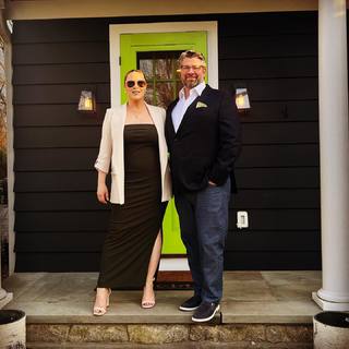 S.E. Cupp feet photo thumbnail