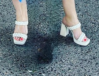 S.E. Cupp feet photo thumbnail