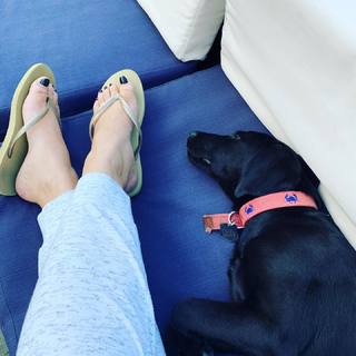 S.E. Cupp feet photo thumbnail