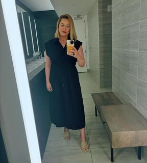 S.E. Cupp feet photo thumbnail