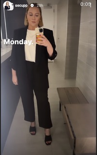 S.E. Cupp feet photo thumbnail