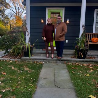 S.E. Cupp feet photo thumbnail