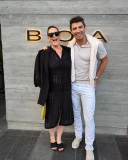 S.E. Cupp feet photo thumbnail