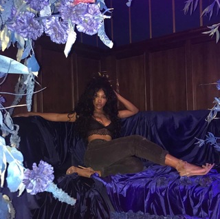 SZA feet photo thumbnail