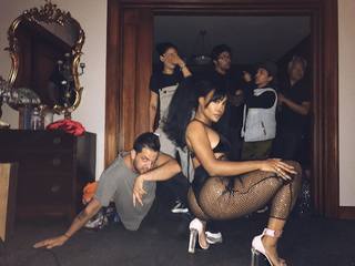 SZA feet photo thumbnail