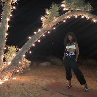 SZA feet photo thumbnail
