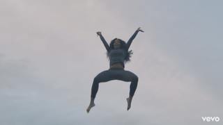 SZA feet photo thumbnail