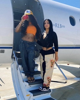 SZA feet photo thumbnail